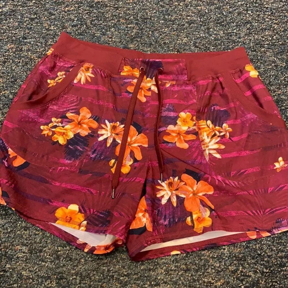 St. John’s Bay Swim Shorts sz. L